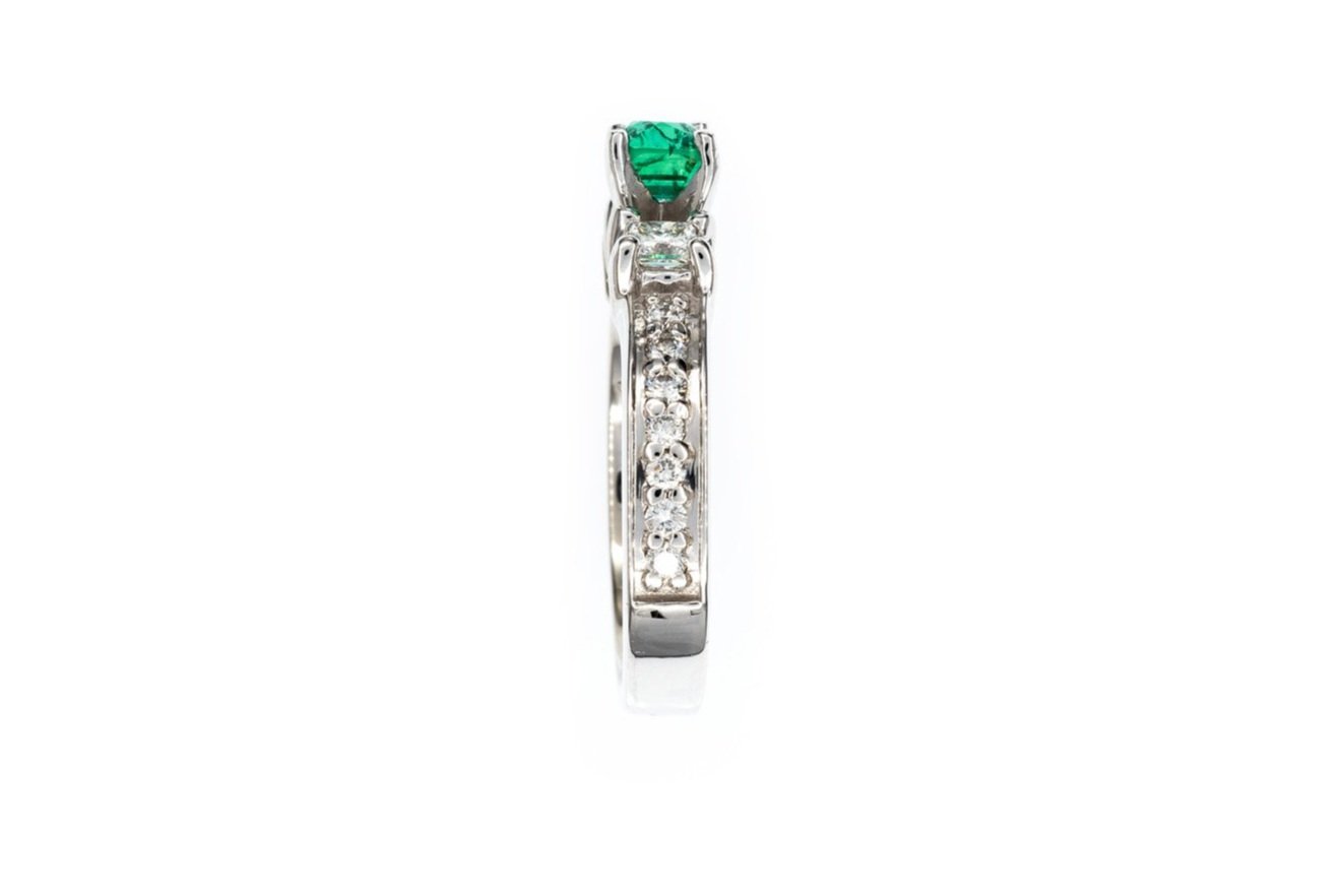 (S)White Gold Diamond Emerald Gemstone Ring