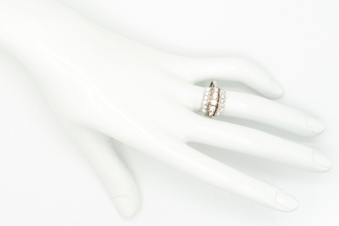 (H)White Gold Round Brilliant Cut Multi Diamond Ring