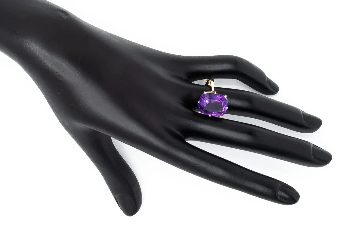 (H)Yellow Gold Solitaire Amethyst Gemstone Ring