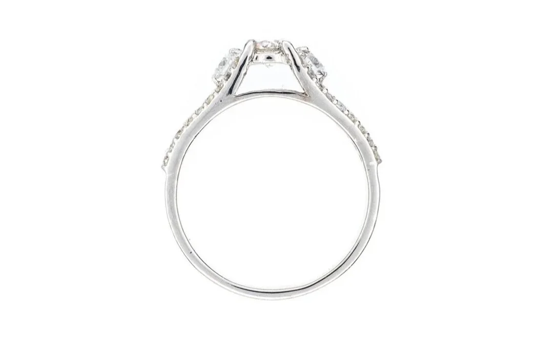 (F)White Gold Round Brilliant Cut Diamond Engagement Ring