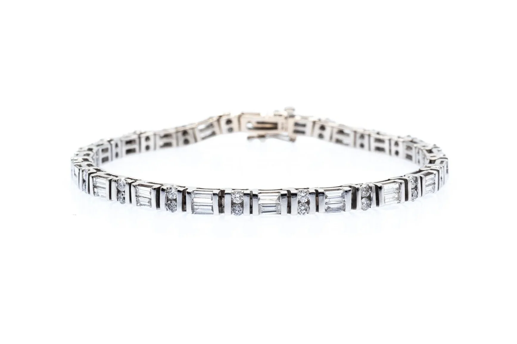 (F)White Gold Baguette Round Brilliant Cut Diamond Tennis Bracelet