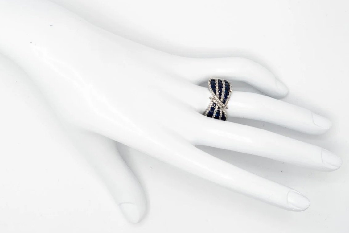 (H)White Gold Diamond Sapphire Effy Designer Band