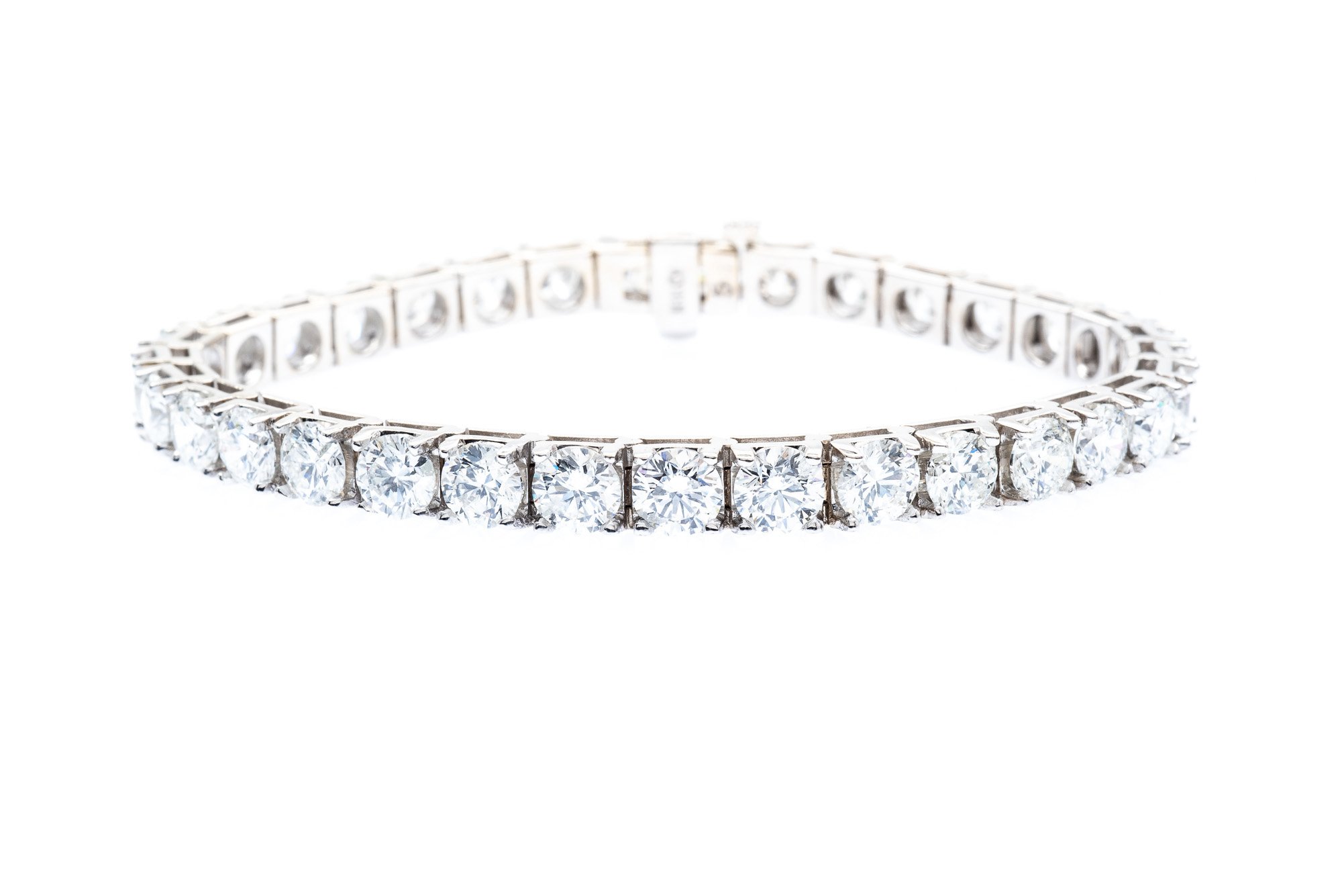 (F)White Gold Round Brilliant Cut Diamond Tennis Bracelet