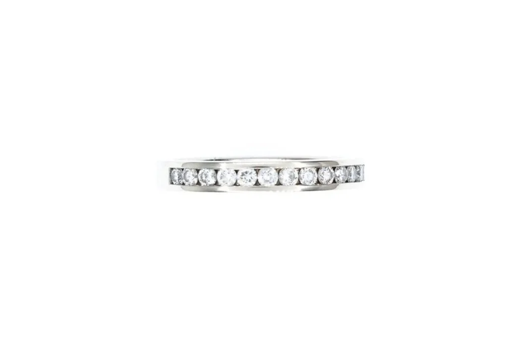 (T)White Gold Round Brilliant Cut Diamond Band