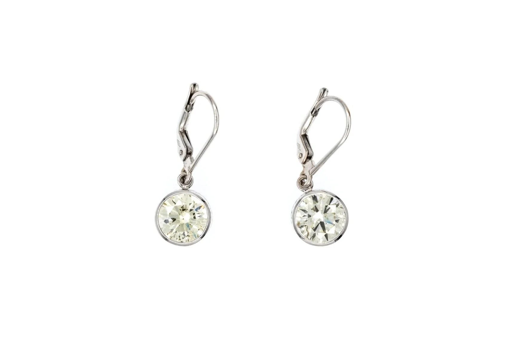 (T)White Gold Solitaire Round Brilliant Cut Diamond Drop Dangle Lever Back Earrings