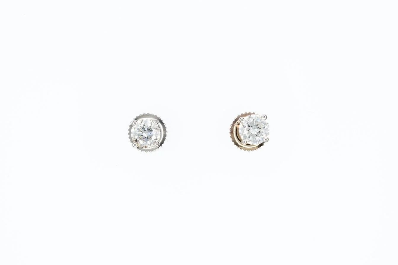 (T)White Gold Solitaire Round Brilliant Cut Diamond Stud Earrings
