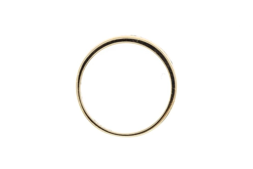 (F)Yellow Gold Single Cut Diamond Band