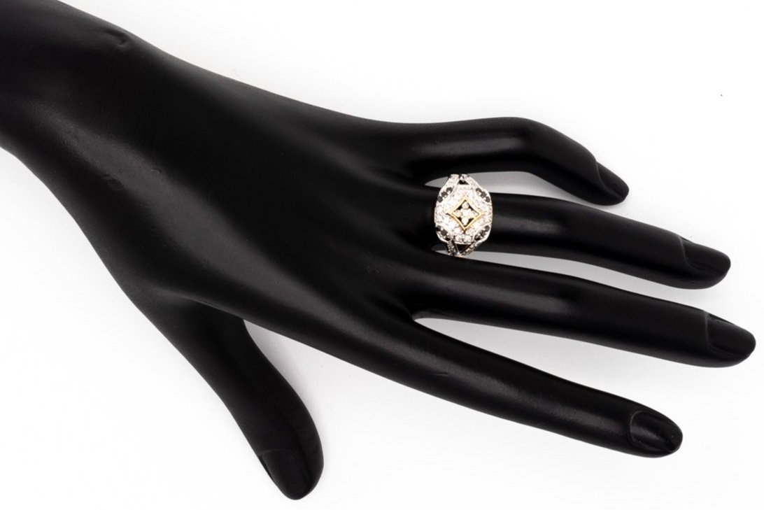 (H)Yellow Gold Round Brilliant Cut Multi Diamond Ring