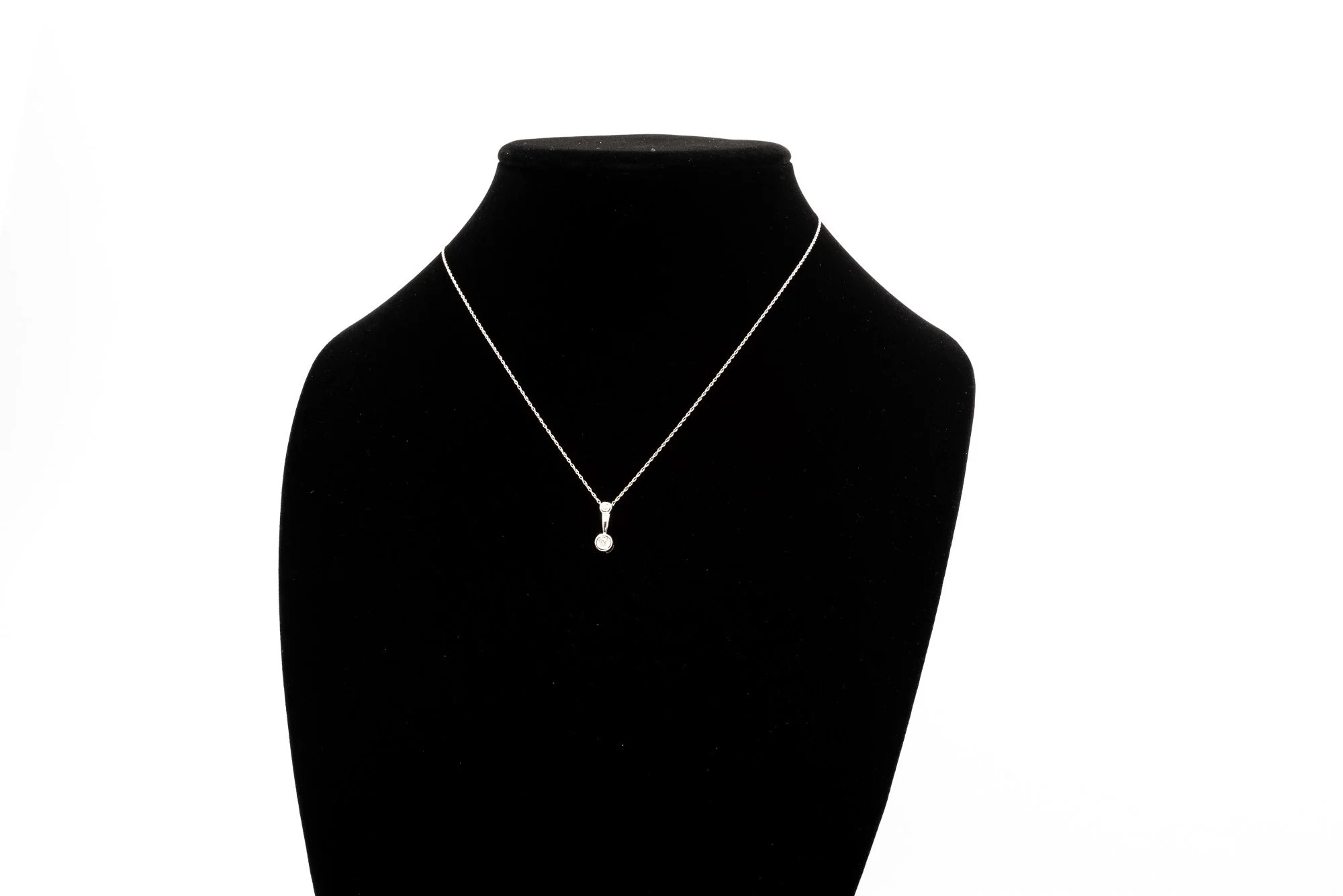 (F)White Gold Round Brilliant Cut Diamond Drop Slider Pendant