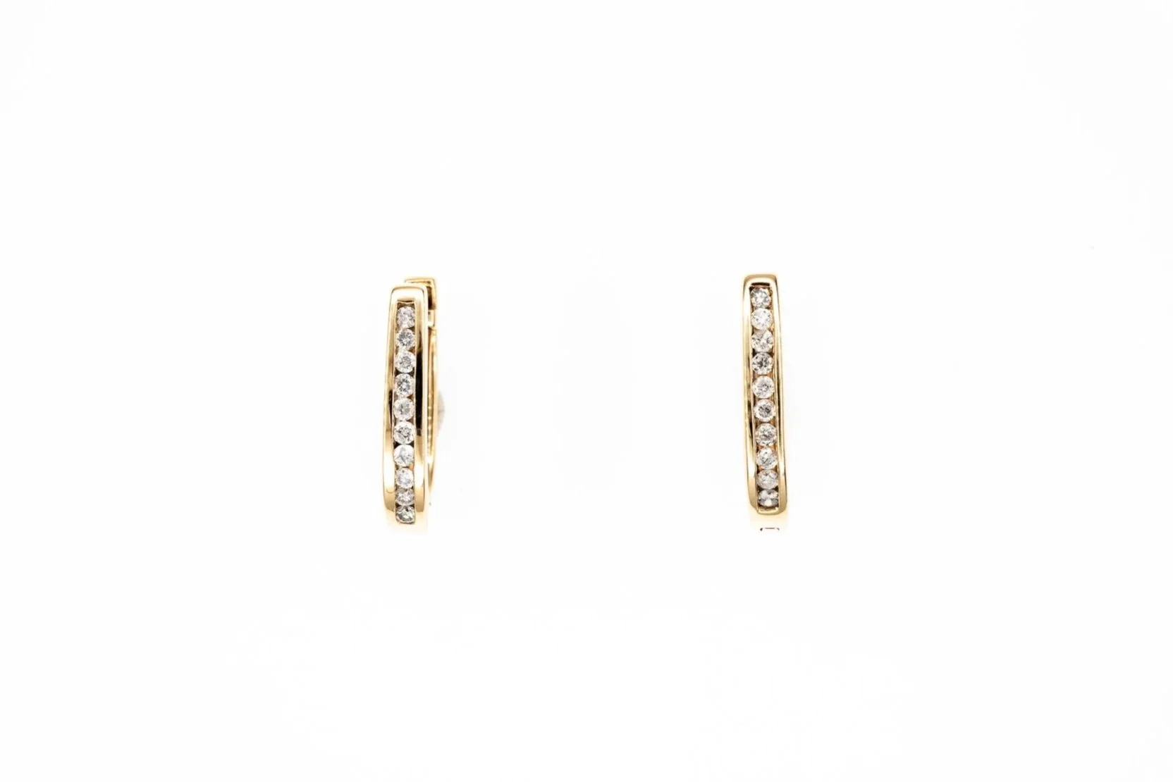 (T)Yellow Gold Round Brilliant Cut Diamond Hoop Earrings