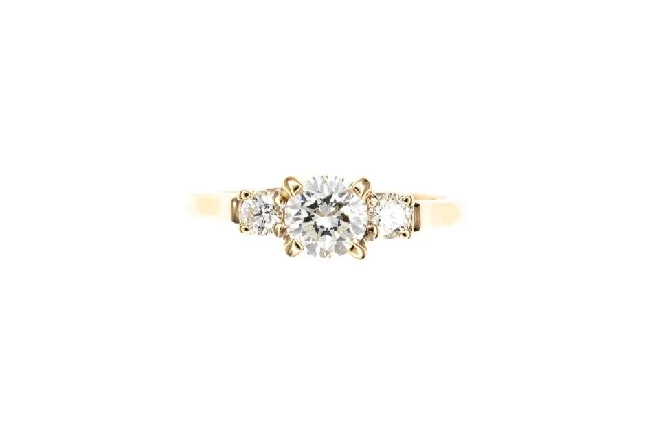(T)Yellow Gold Round Brilliant Cut Diamond Three Stone Engagement Ring