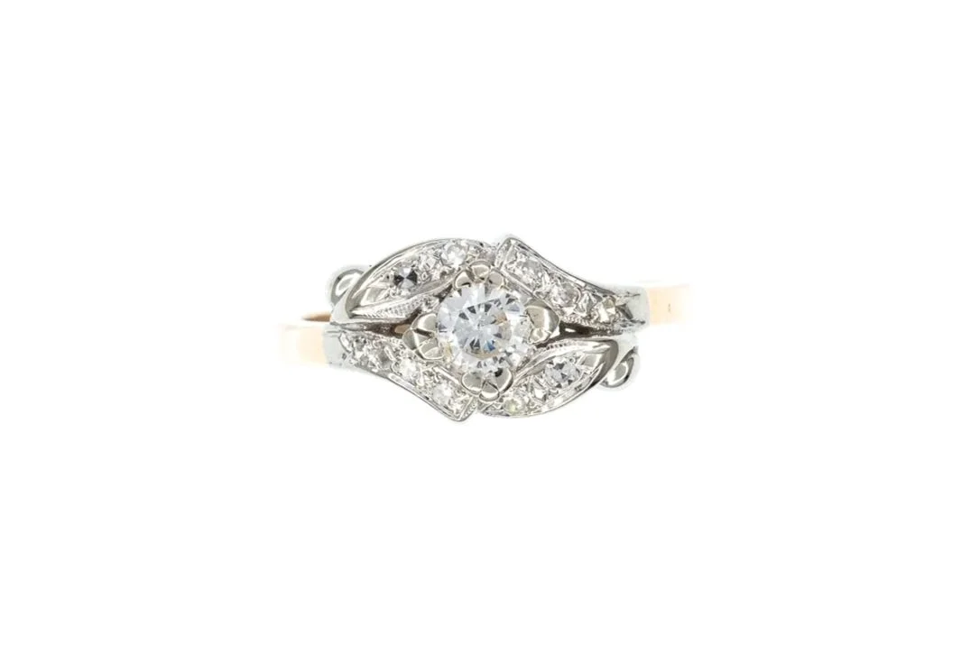 (T)Yellow White Gold Round Brilliant Cut Diamond Engagement Ring