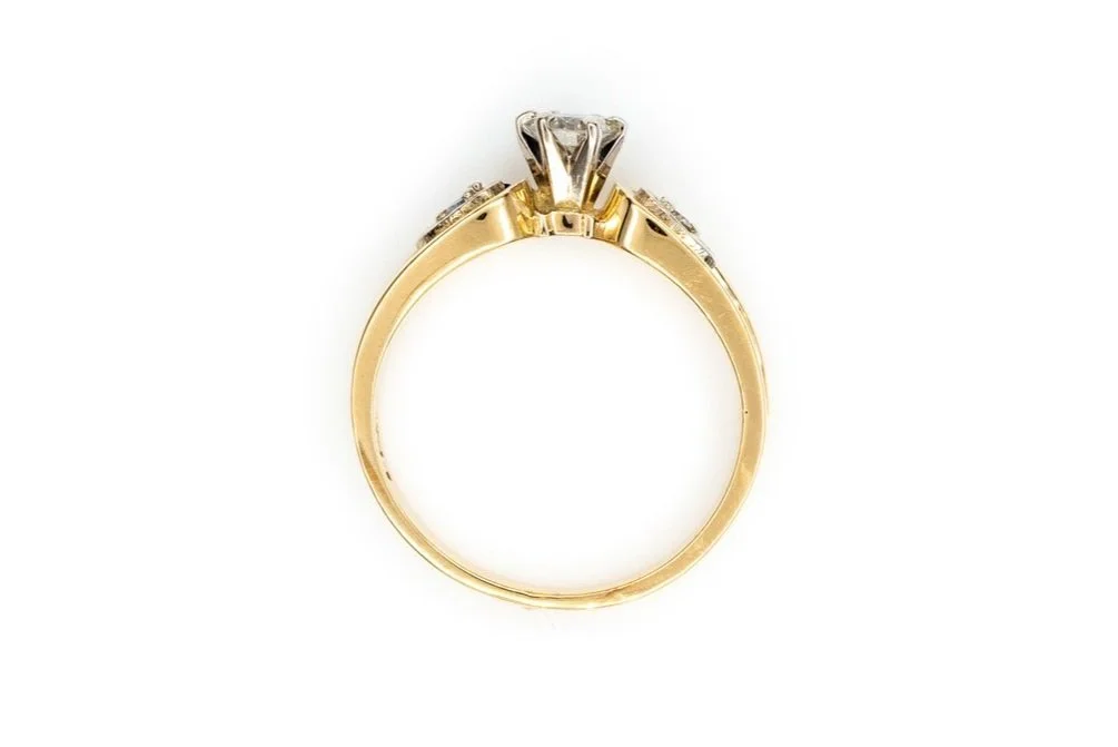 (F)Yellow Gold Diamond Three Stone Engagement Ring