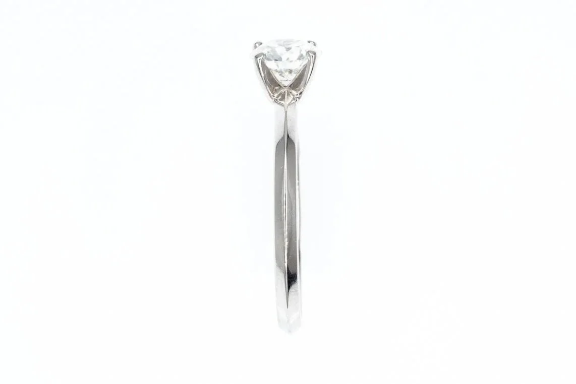 (S)White Gold Solitaire Round Brilliant Cut Diamond Engagement Ring