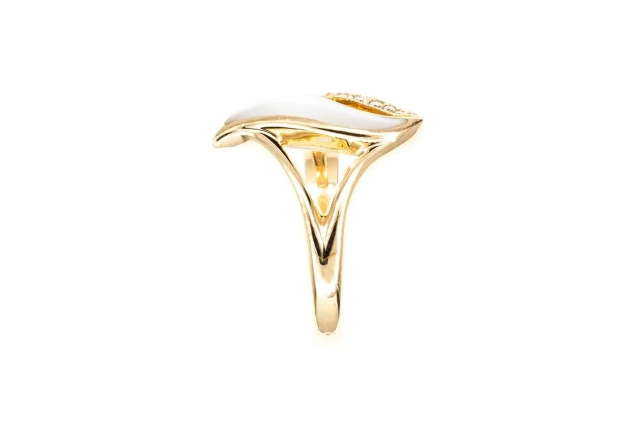 (S)Yellow Gold Diamond Mother of Pearl Gemstone Ring