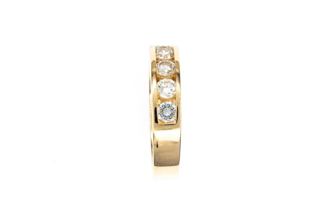 (S)Yellow Gold Round Brilliant Cut Diamond Band