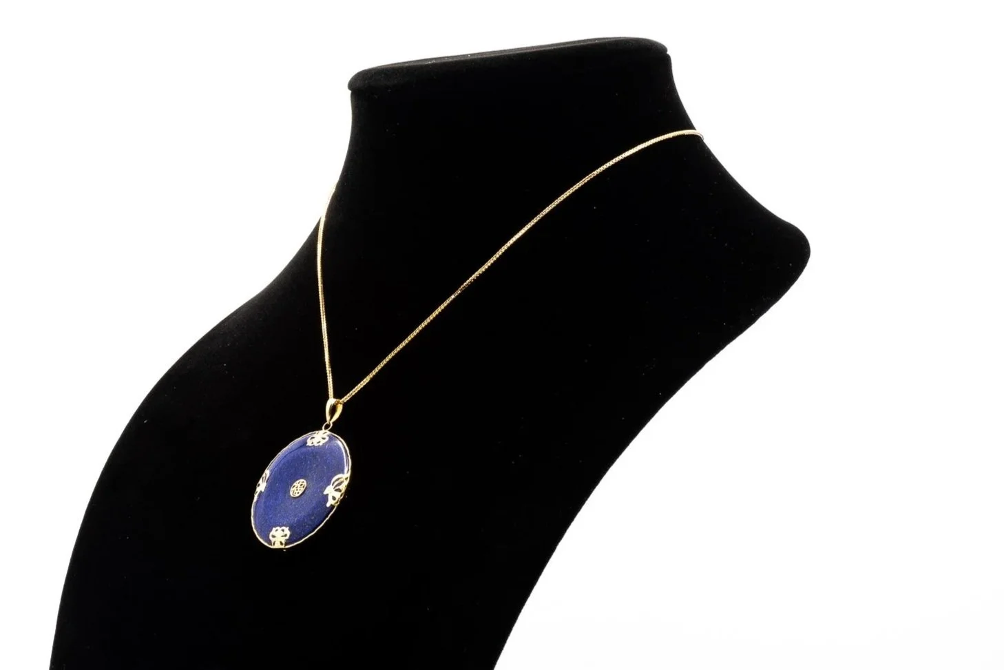(S)Yellow Gold Solitaire Lapis Lazuli Circular Pendant
