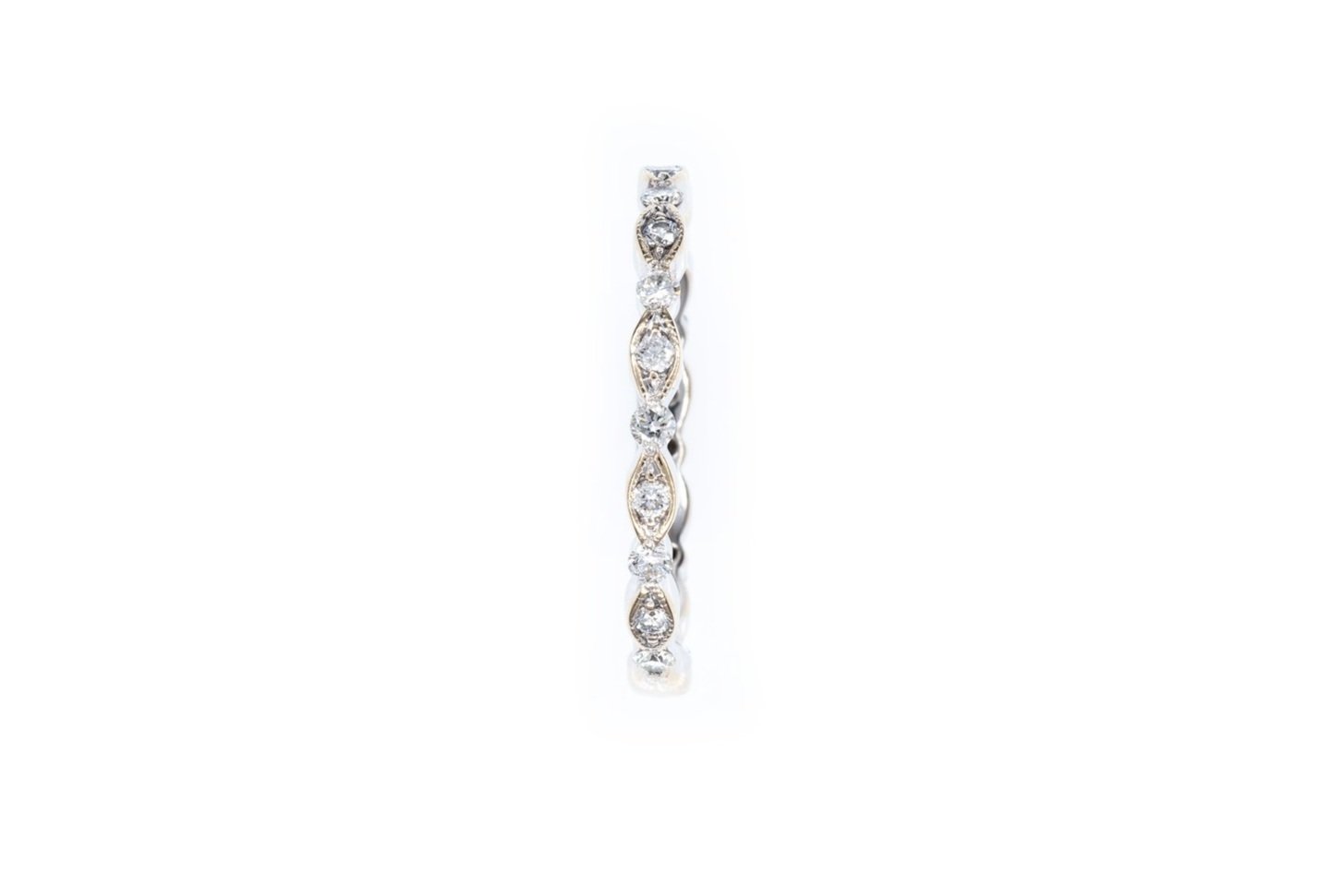 (S)White Gold Round Brilliant Cut Diamond Band