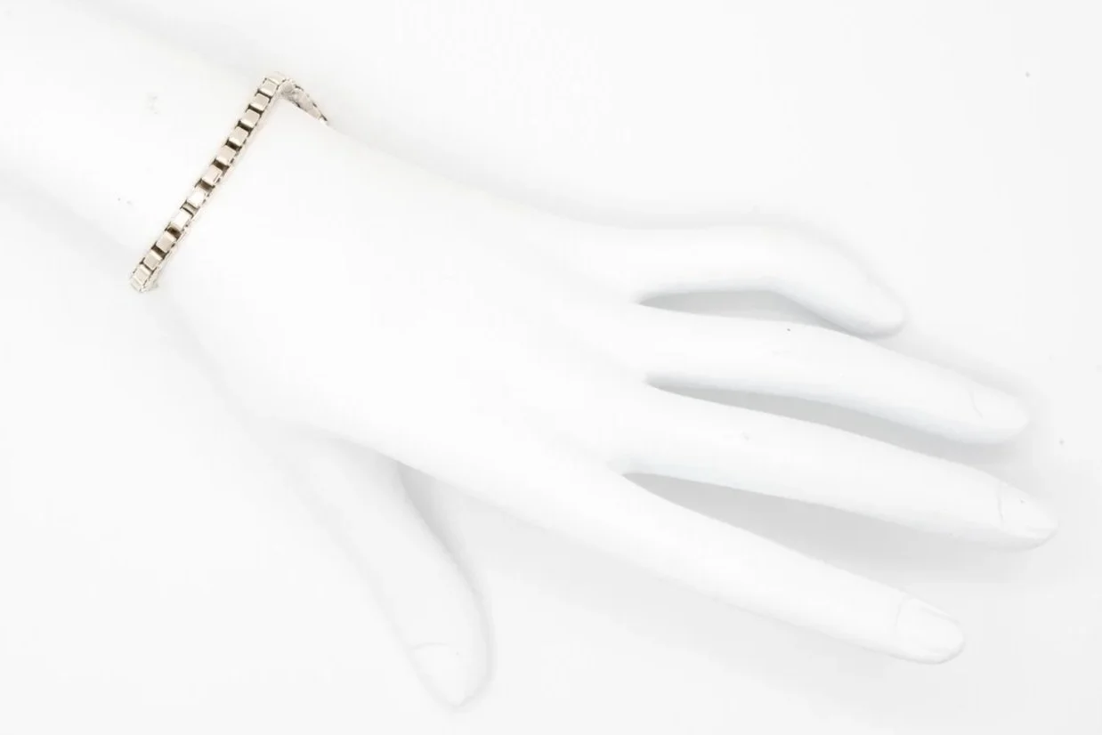 VDE-539+HAND.jpg