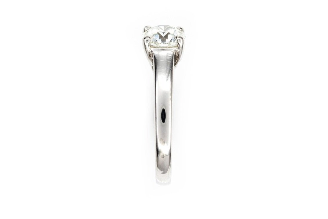 (S)Platinum Solitaire Round Brilliant Cut Diamond Engagement Ring