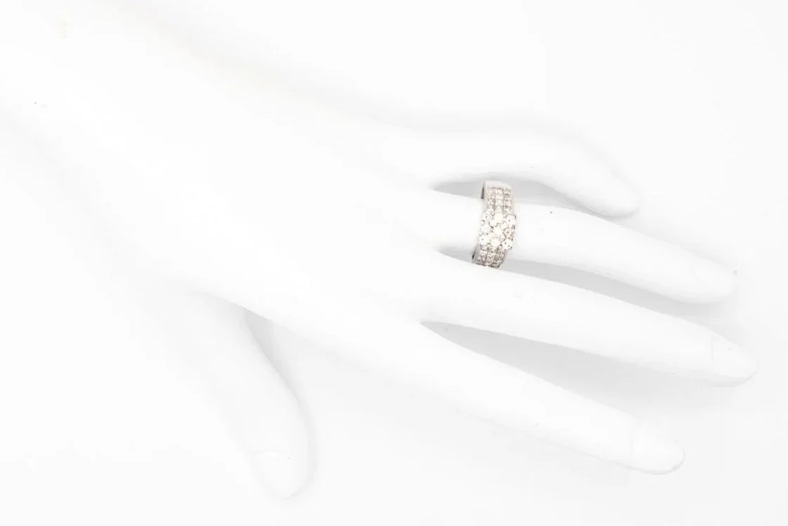 (H)White Gold Round Brilliant Princess Cut Multi Diamond Cluster Ring
