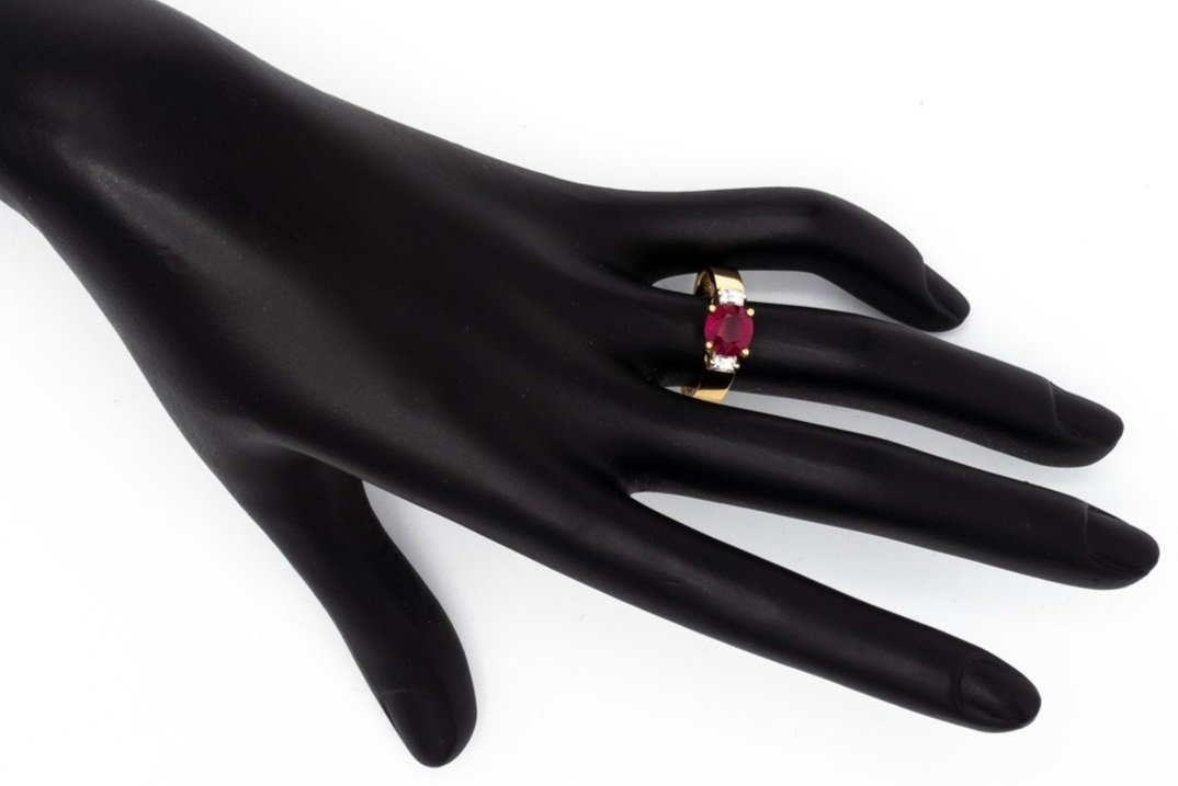 (H)White Yellow Gold Tycoon Cut Diamond Ruby Three Stone Gemstone Ring