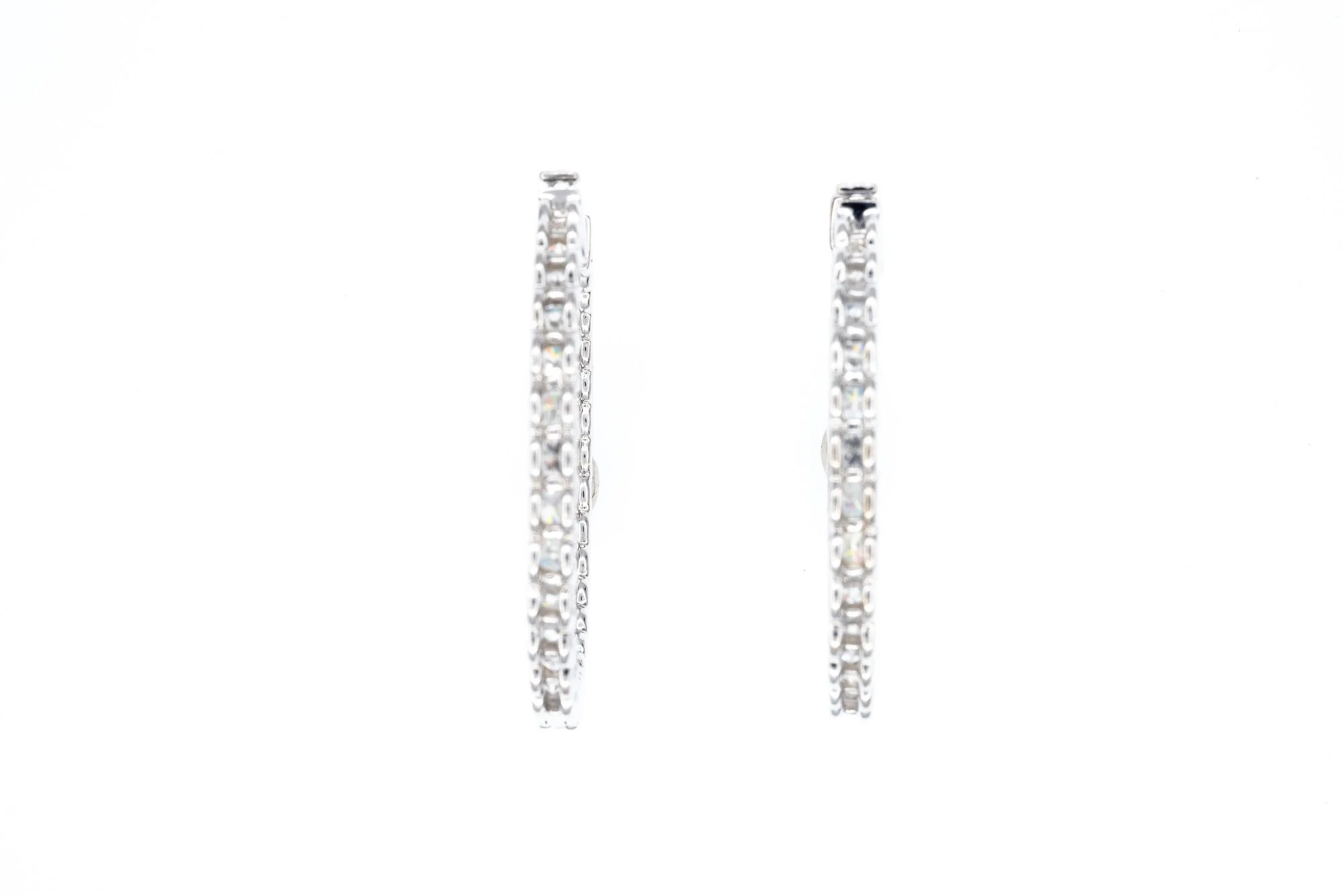 (T)White Gold Round Brilliant Cut Diamond Inside Outside Hoop Earrings