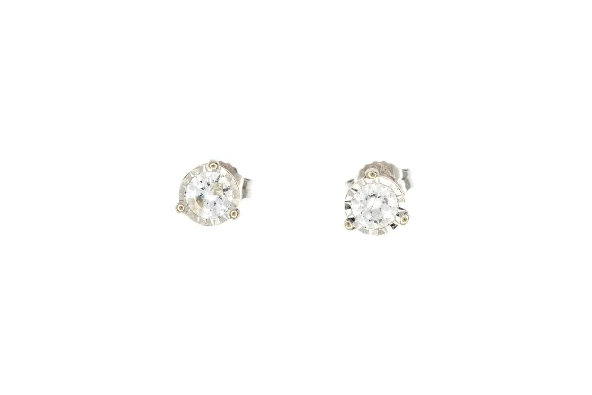 (T)White Gold Solitaire Round Brilliant Cut Diamond Stud Earrings