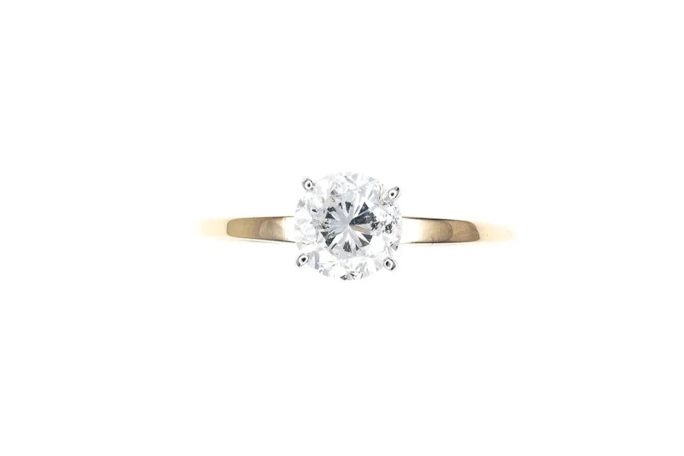 (T)Yellow Gold Solitaire Round Brilliant Cut Diamond Engagement Ring