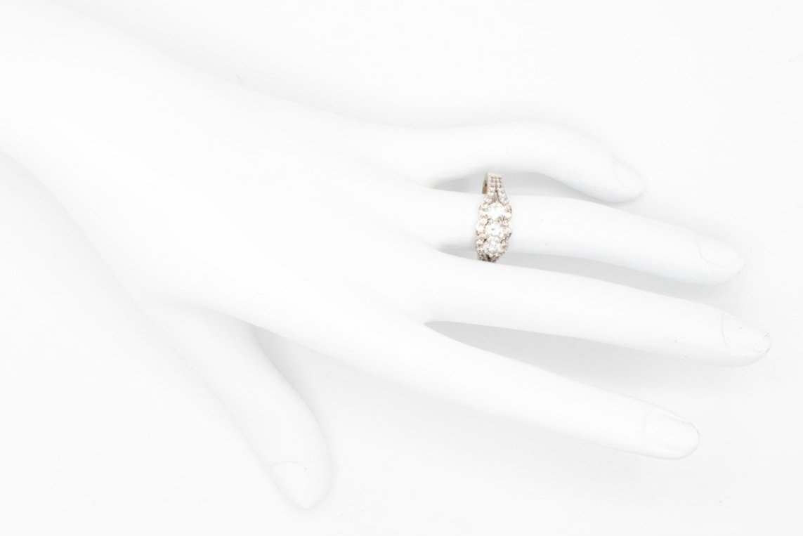 (H)White Gold Round Brilliant Cut Multi Diamond Ring