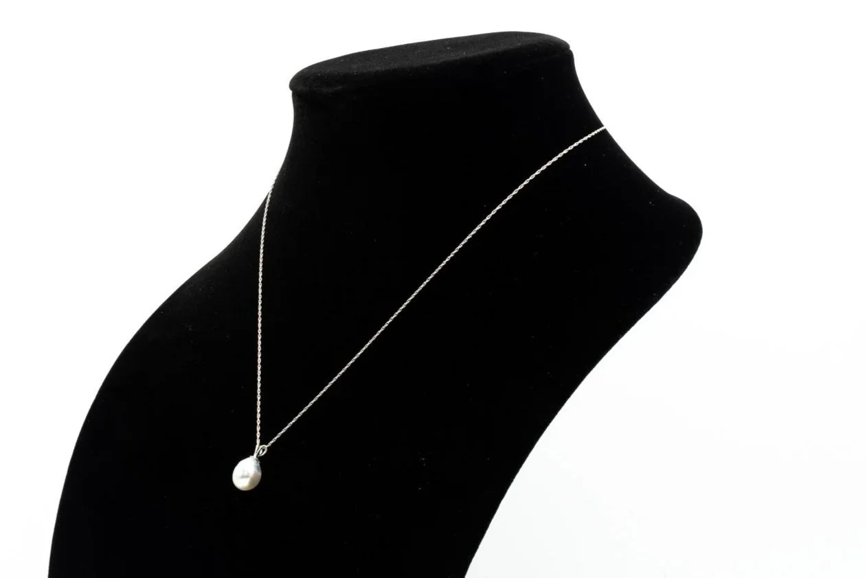 (S)White Gold Solitaire Tahitian Cultured Pearl Pendant