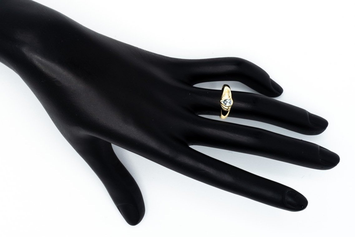 (H)Yellow Gold Solitaire Sapphire Gemstone Ring