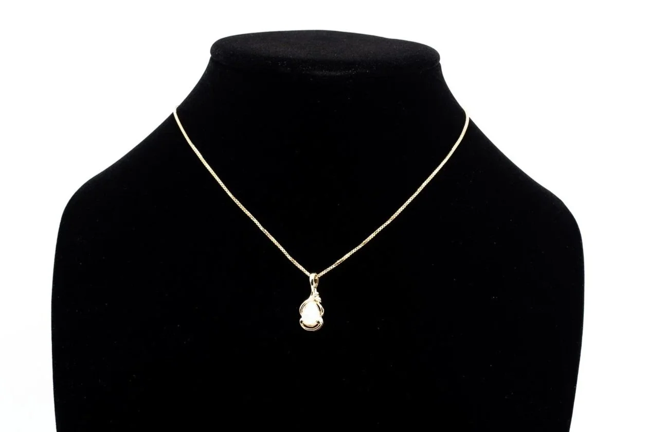 (F)Yellow Gold Diamond White Opal Drop Pendant