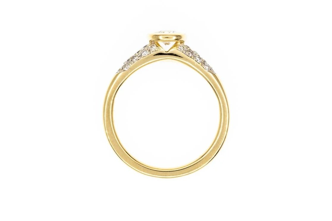 (F)White Yellow Gold Round Brilliant Cut Diamond Engagement Ring