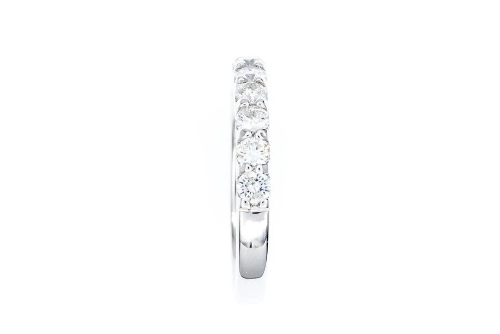 (S)White Gold Round Brilliant Cut Diamond Wedding Band
