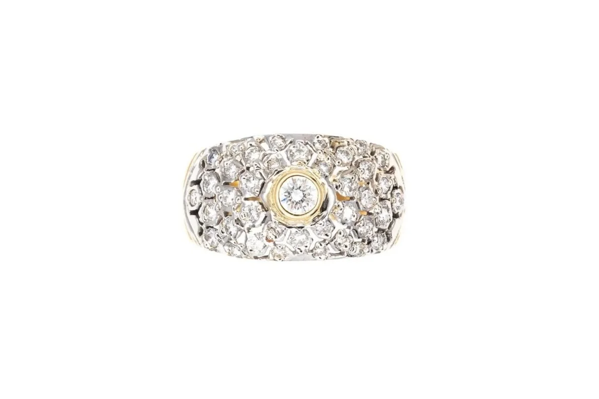 (T)White Yellow Gold Round Brilliant Cut Multi Diamond Ring