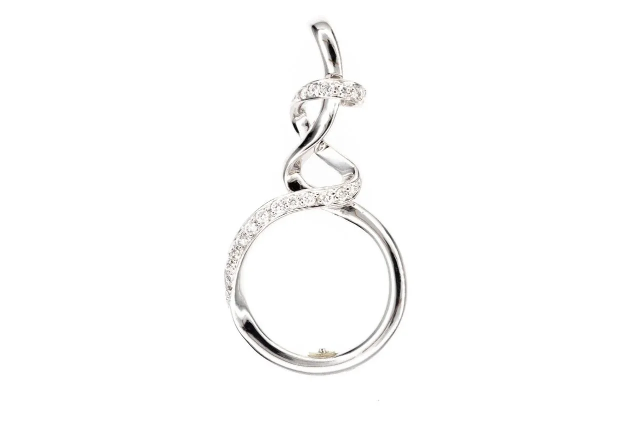 (T)White Gold Round Brilliant Cut Diamond Drop Slider Pendant