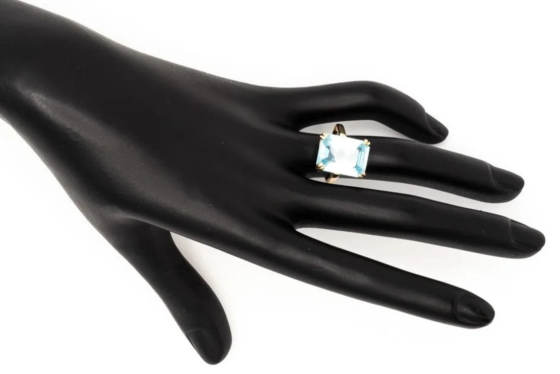 (H)Yellow Gold Solitaire Blue Topaz Gemstone Ring