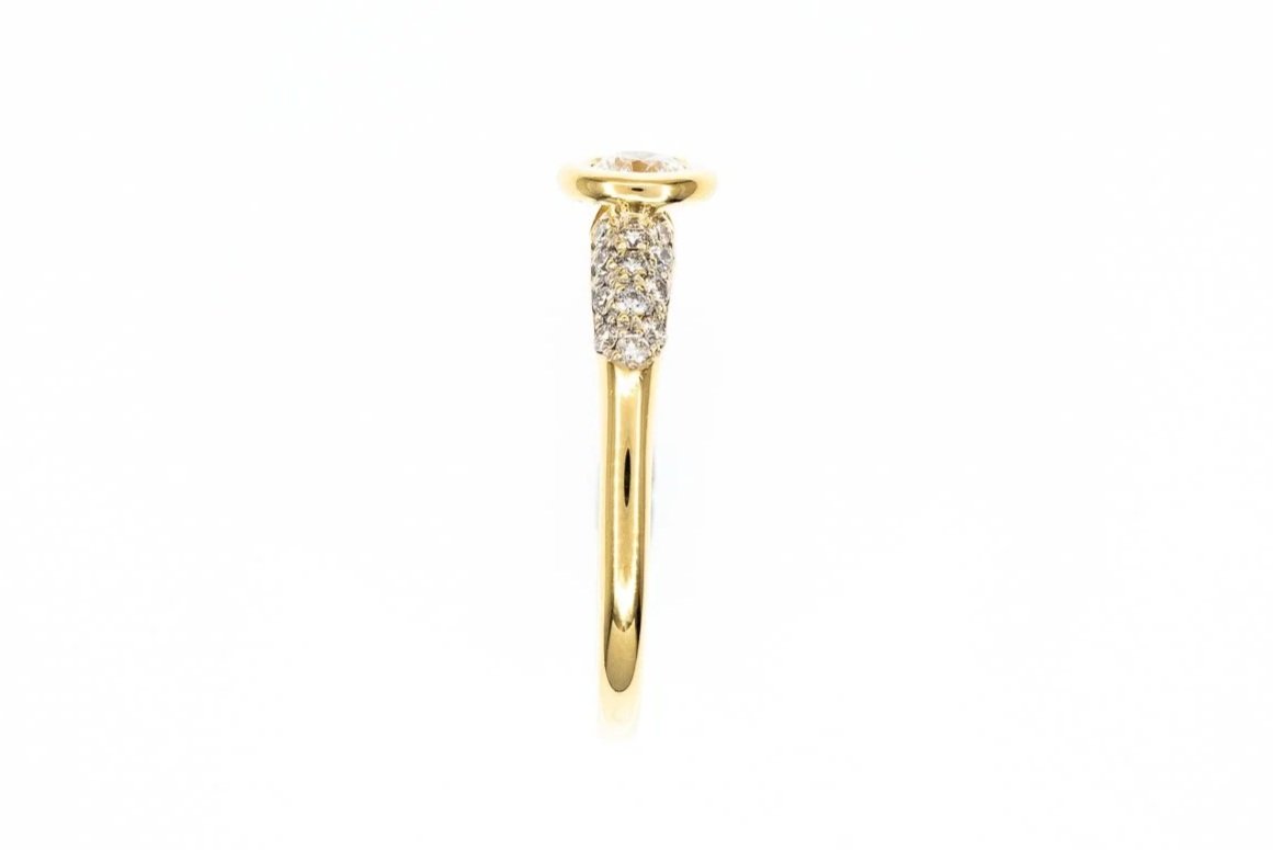 (S)White Yellow Gold Round Brilliant Cut Diamond Engagement Ring