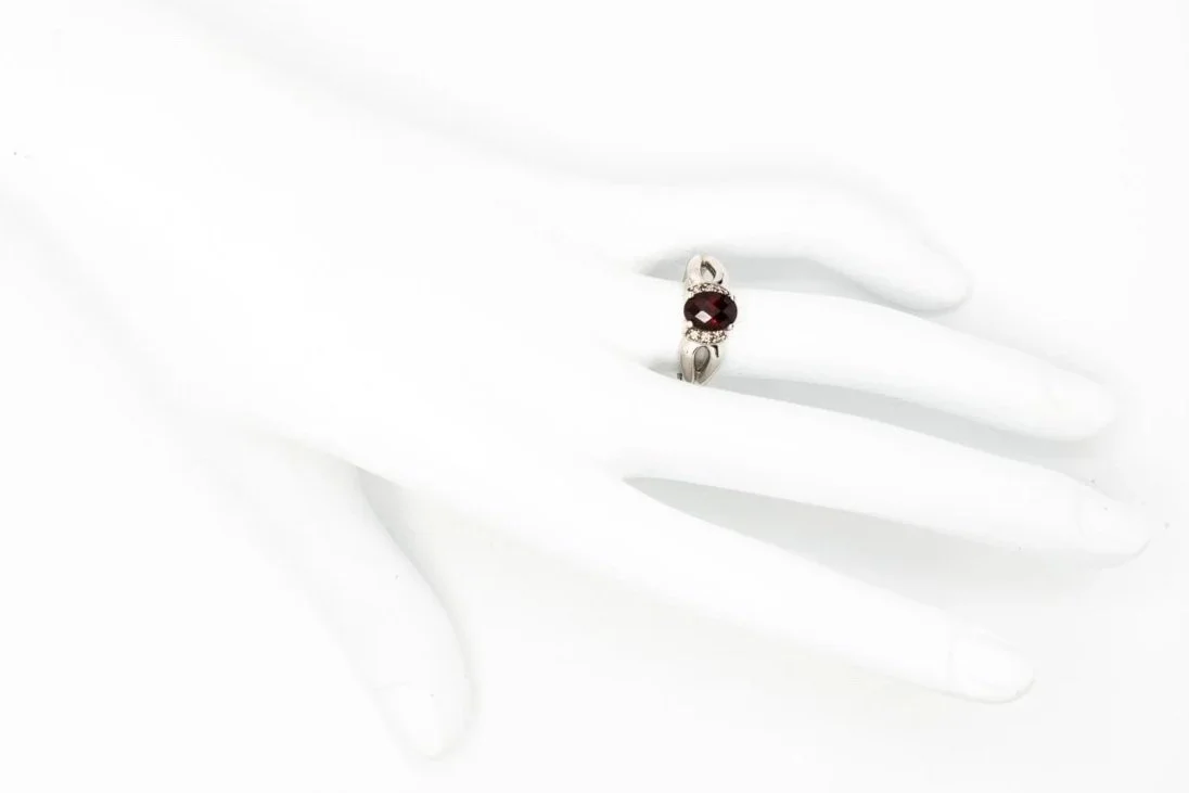 (H)White Gold Diamond Almandine Garnet Gemstone Ring