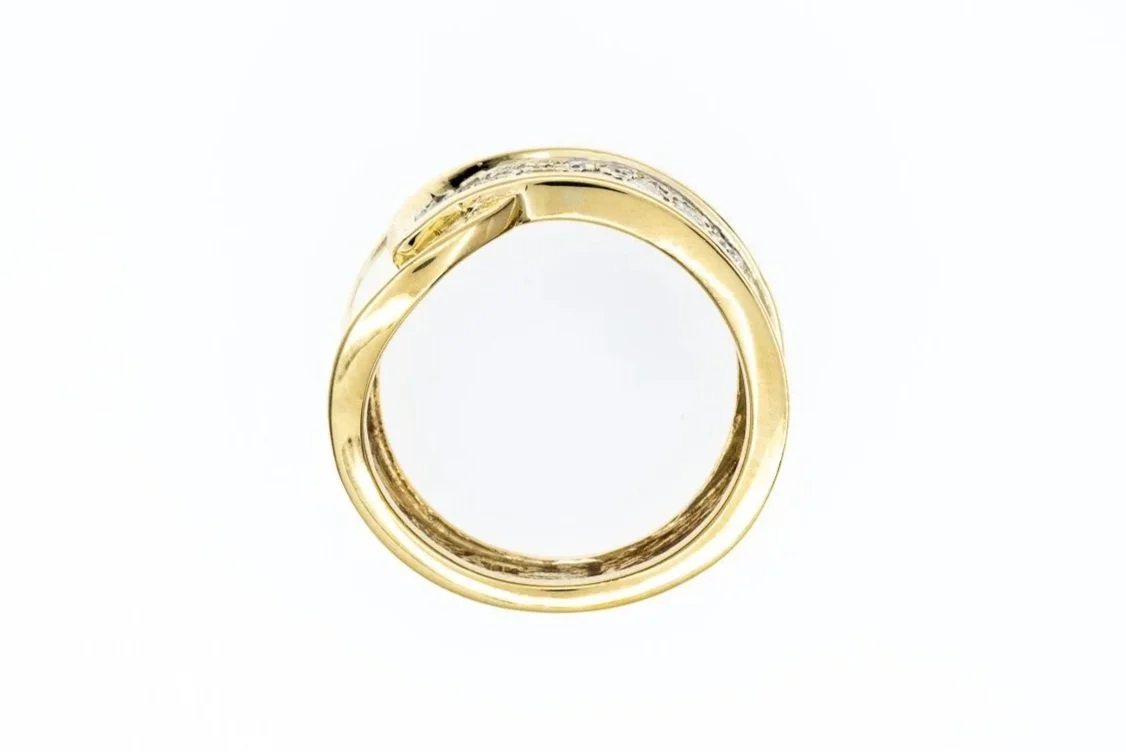(F)Yellow Gold Round Brilliant Cut Diamond Band
