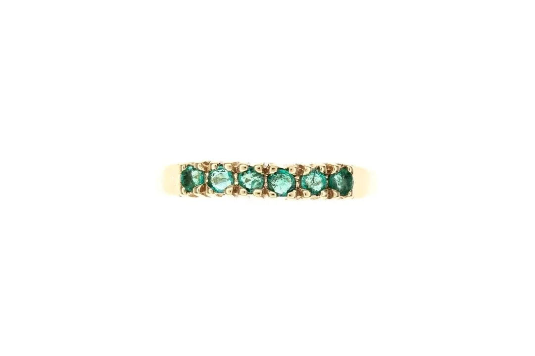 (T)Yellow Gold Emerald Gemstone Band