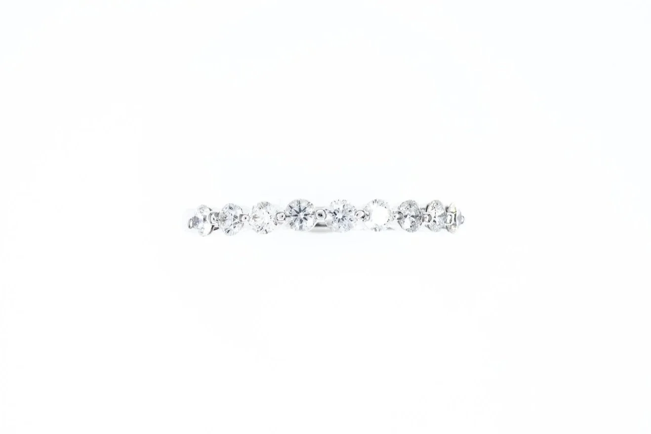 (T)White Gold Round Brilliant Cut Diamond Band
