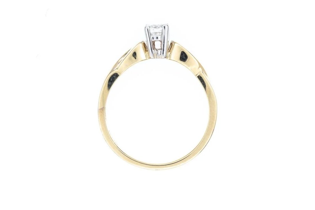 (F)Yellow Gold Solitaire Round Brilliant Cut Diamond Engagement Ring