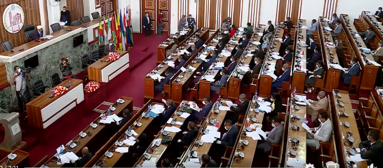 Seddex xisbi siyaasadeed oo ka soo horjeestay….