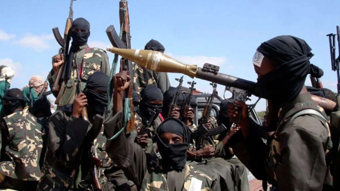 SIDEE AYAA AL-SHABAAB KU SAMEEYSAY LACAG DHAN $441,887.