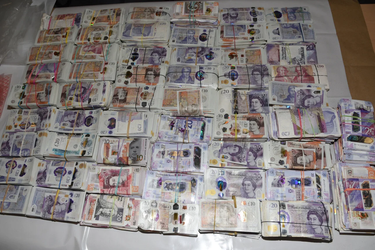 LABA QOFOOD OO DHALATAY CZECH OO..