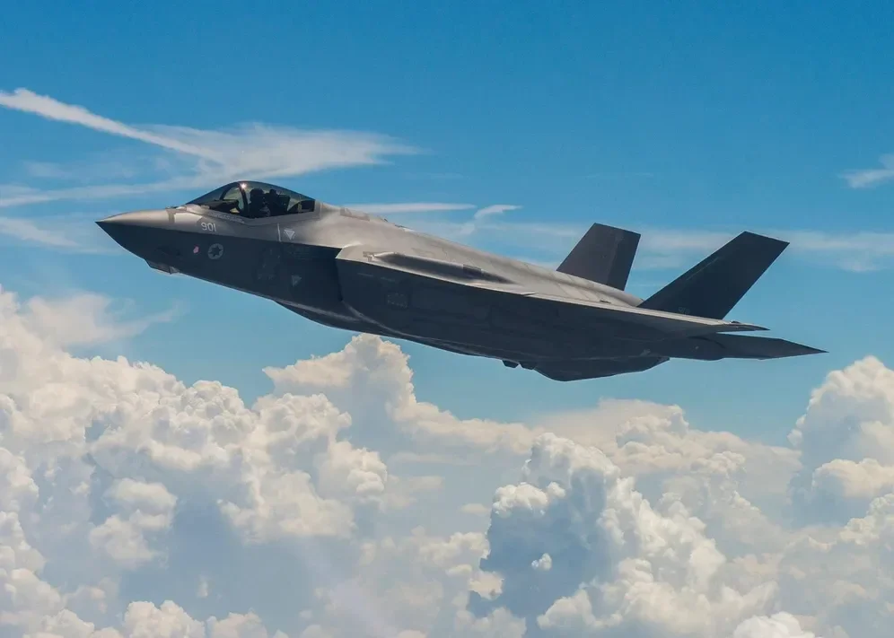 F35.webp