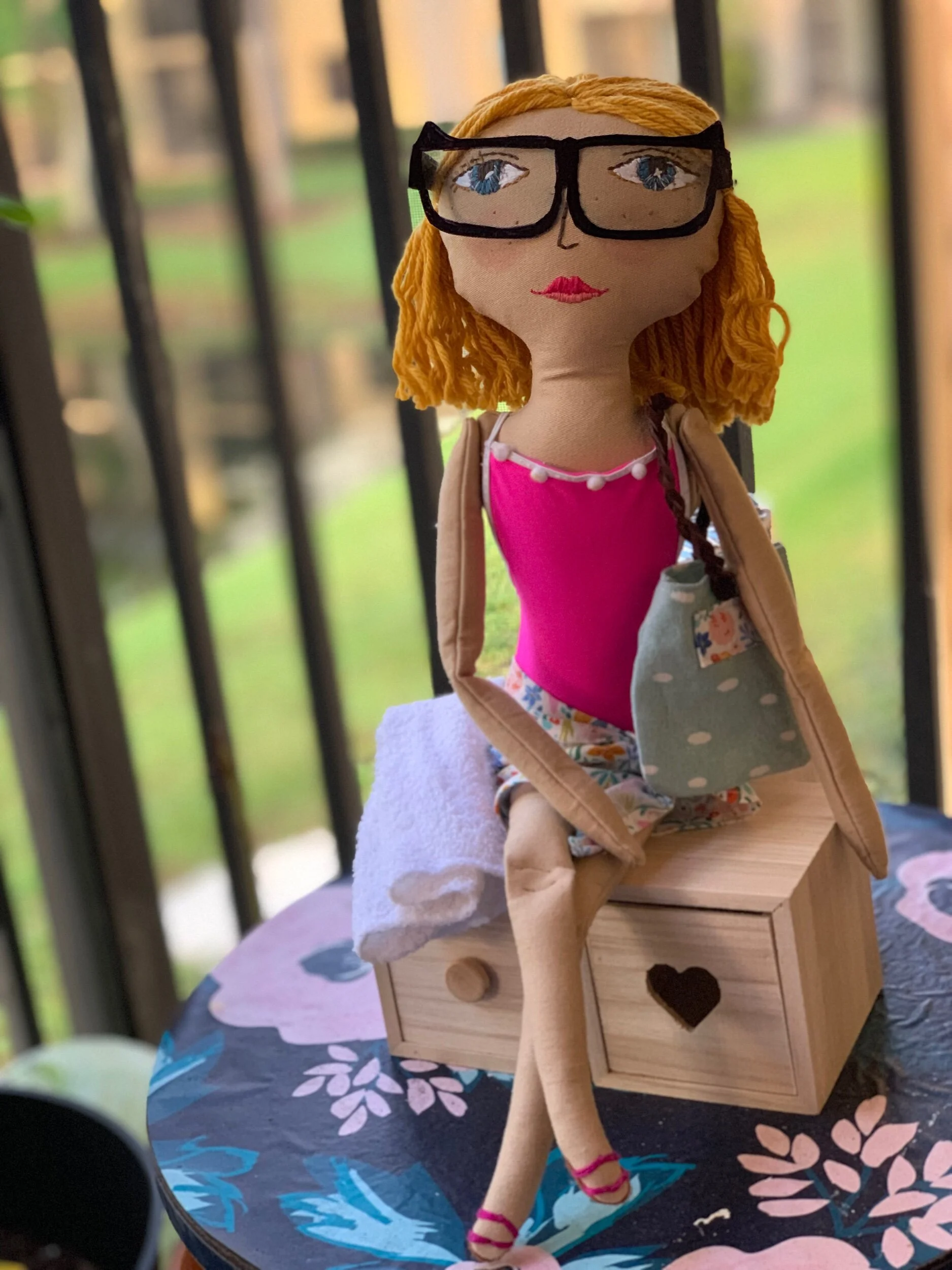 Off to the beach - custom girl