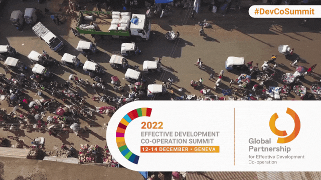 Effective_DevCoSummit_banner_crowd.gif